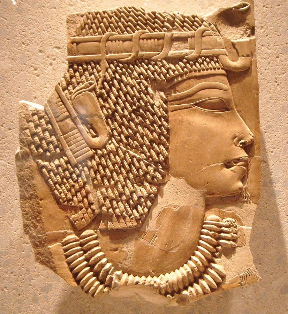 Nefertiti_Berlin-937x1024-1